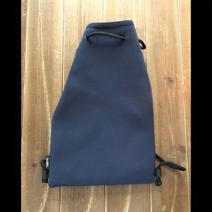 Auth Triangl Drawstring Bag Navy Crochet